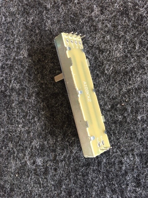 Behringer DJX900USB Stereo fader