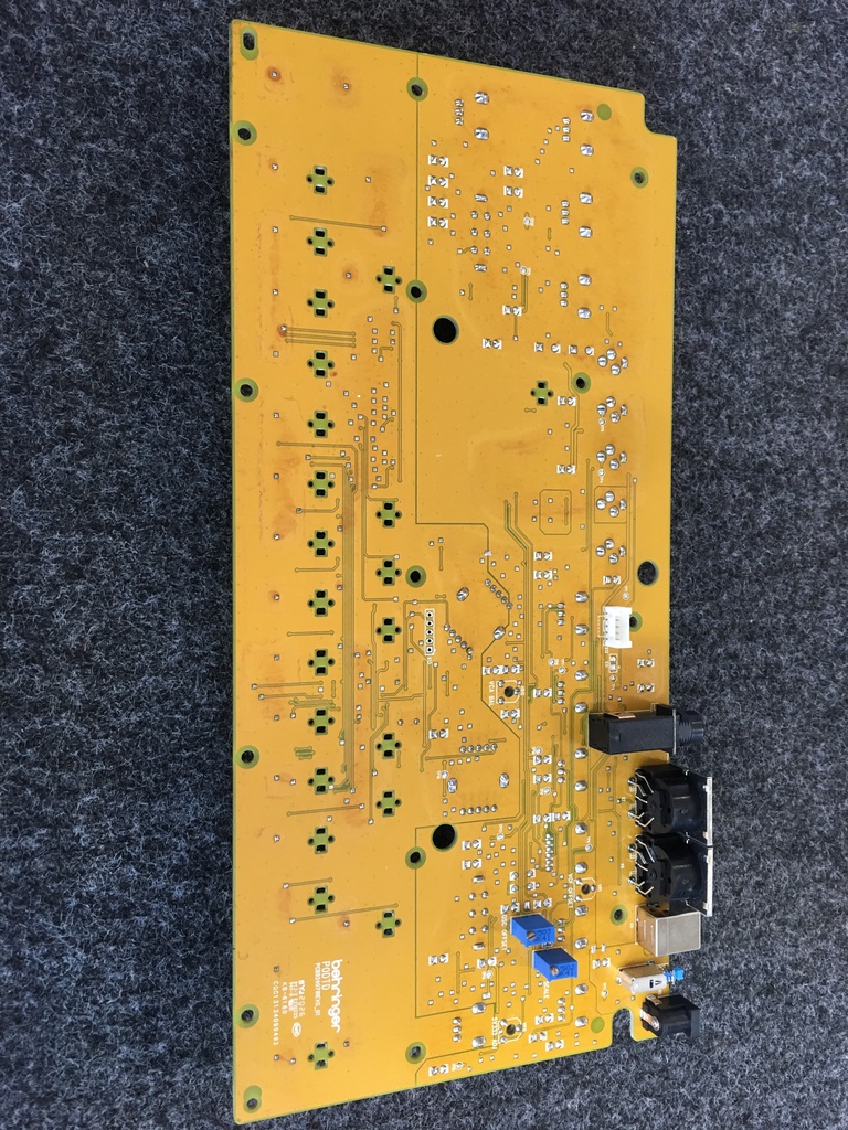 Behringer TD-3-SR mainboard