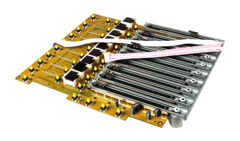 X32 Right Fader PCB Version 1 - Obsolete ! Only repair.