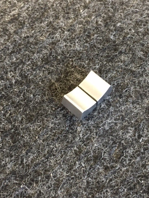 Wing-BK  Wing compact fader button